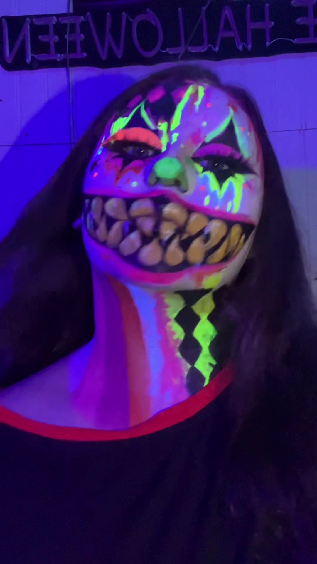 @Ellehalloween