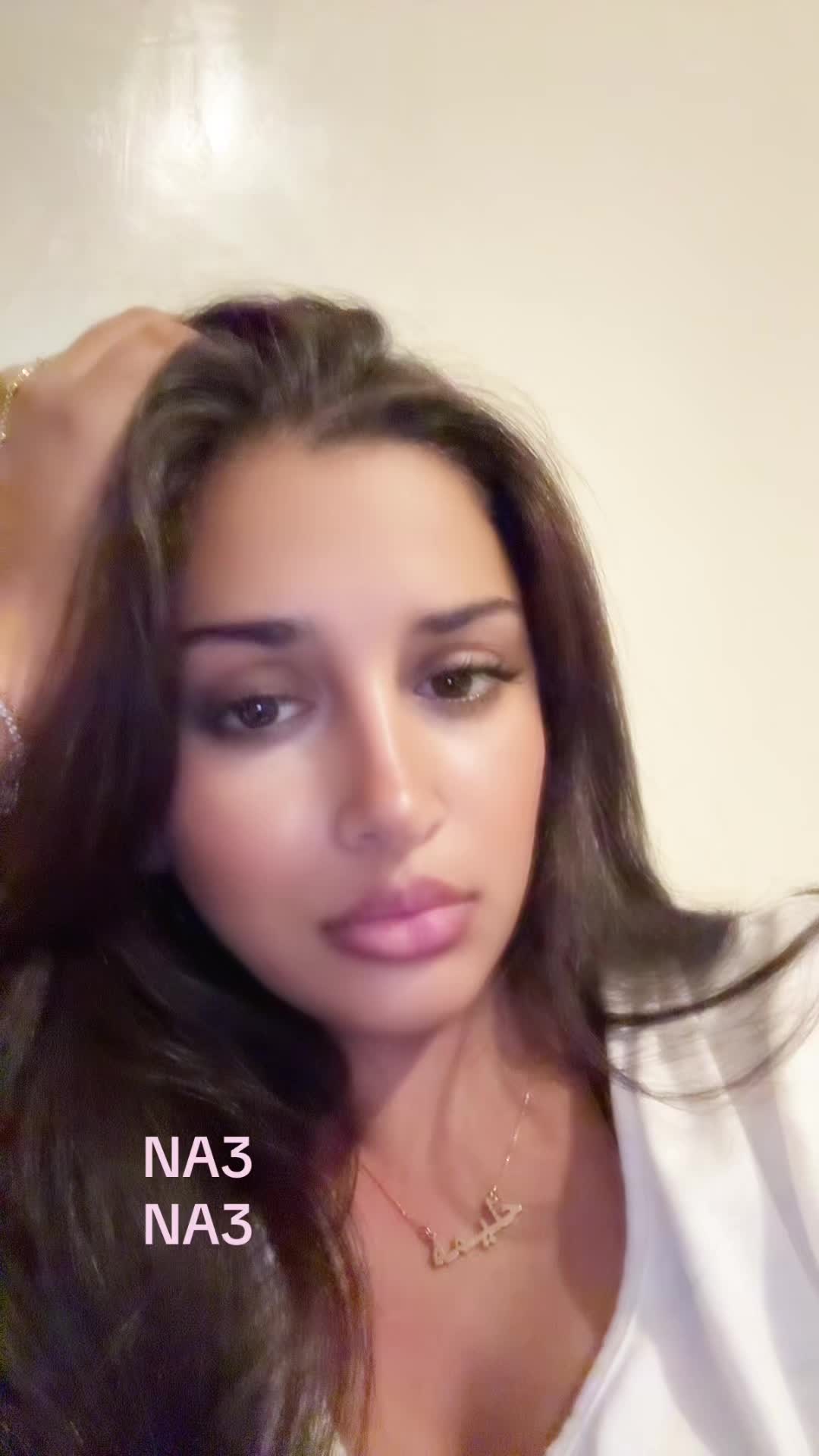 @H B