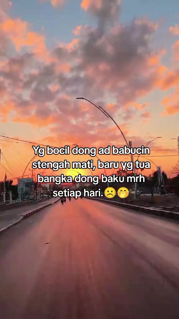 @πiko