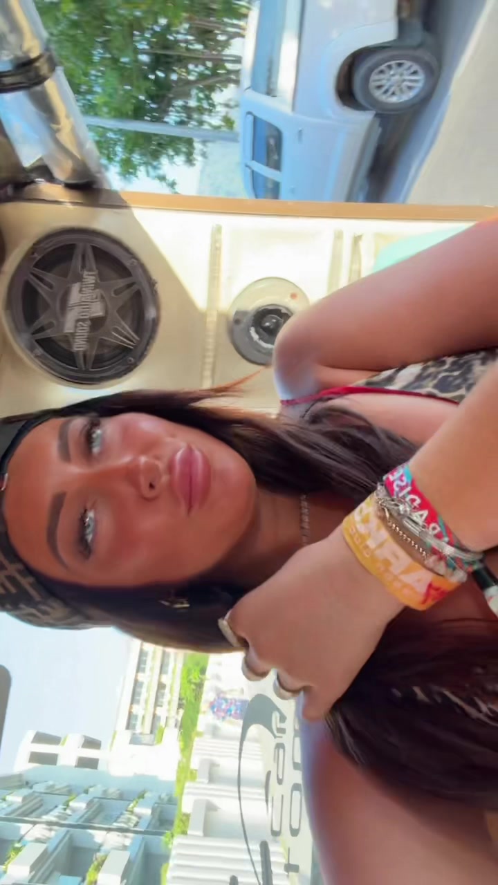 @anjoux