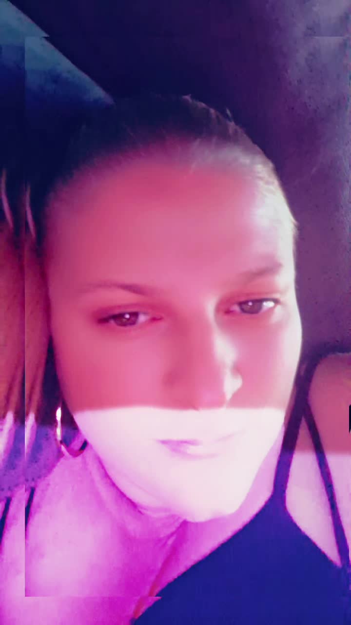 @🌺 Daniela 🫂