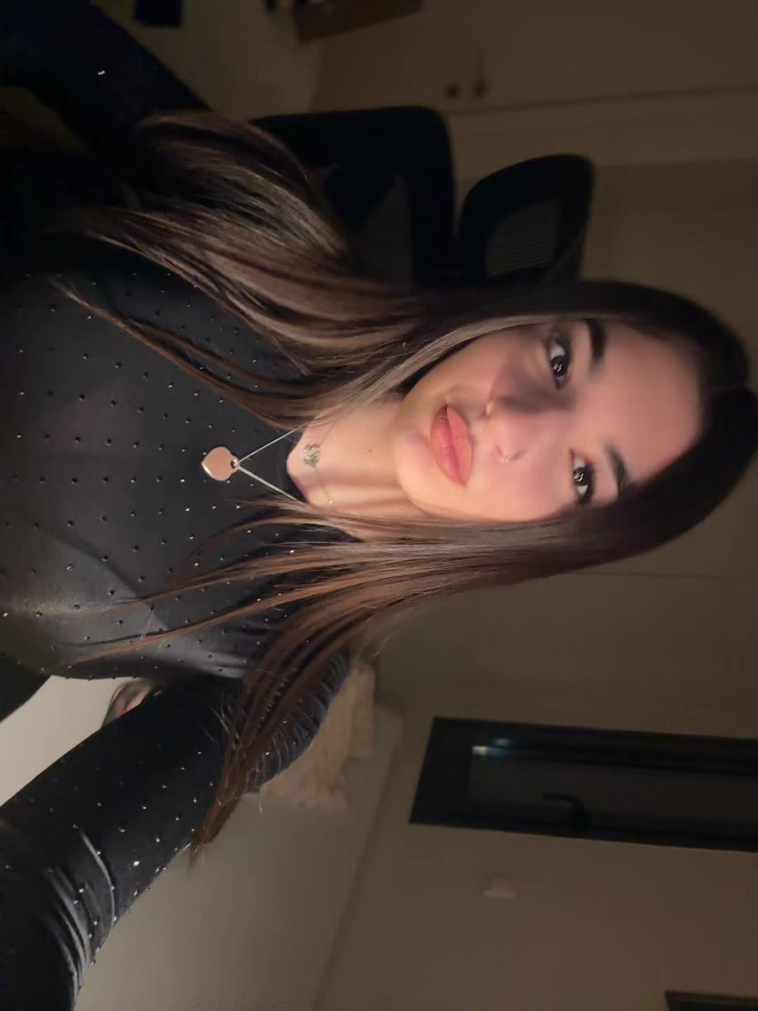 @💕👅🫦🪽🍸💋