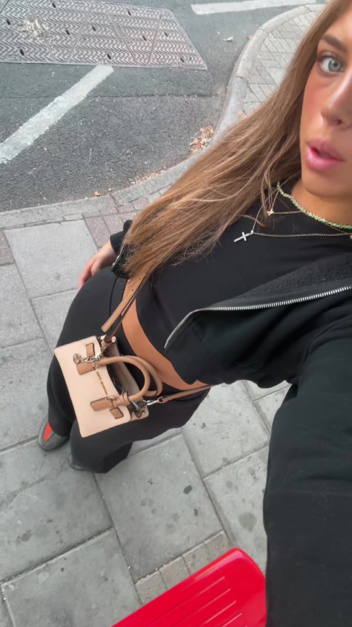 @Karinas__x