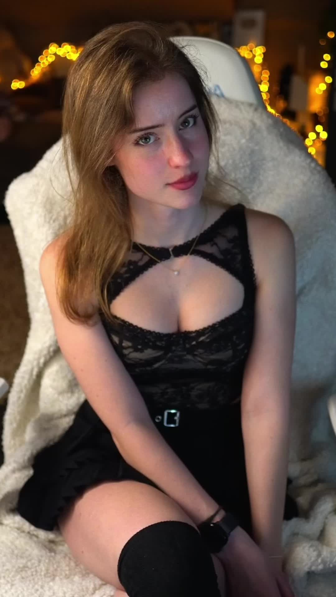 @Mira004
