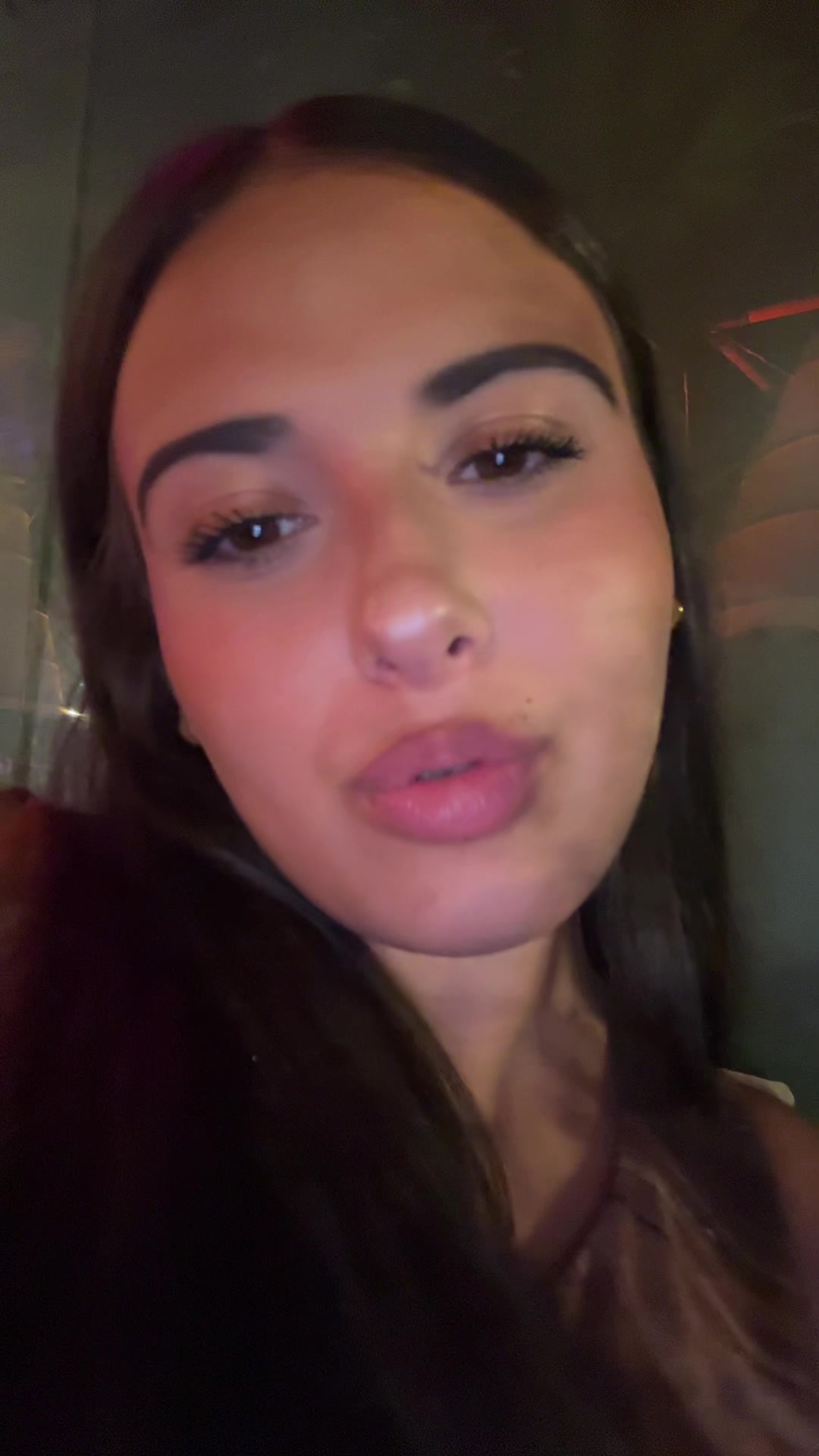 @Luna
