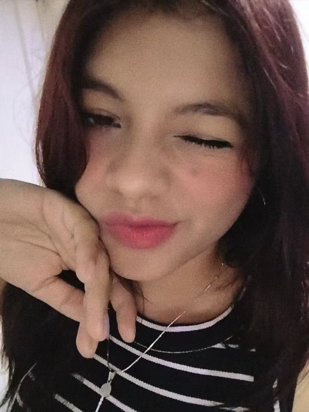 @V a l e n ♡