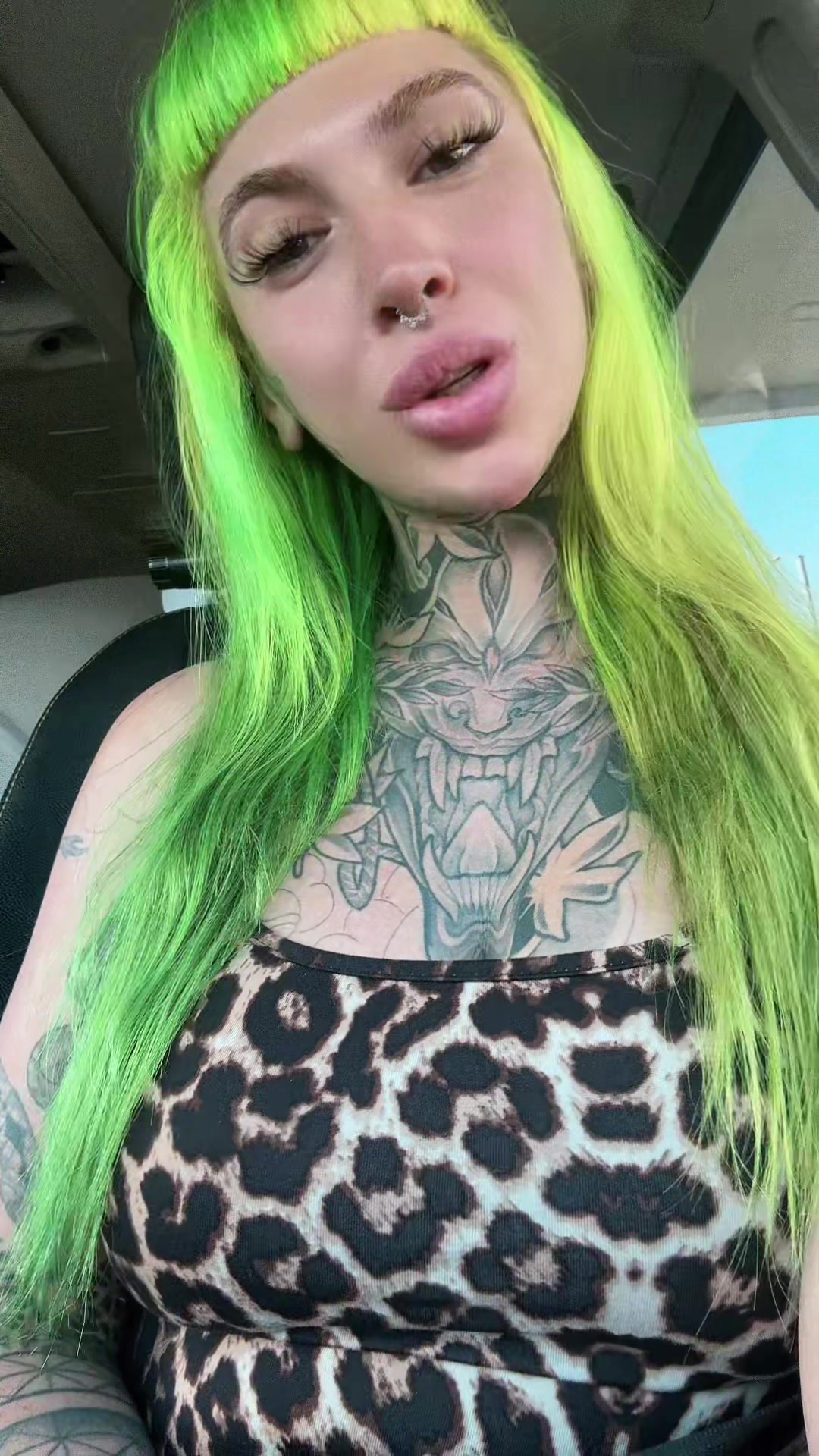 @✨T cheeks ✨