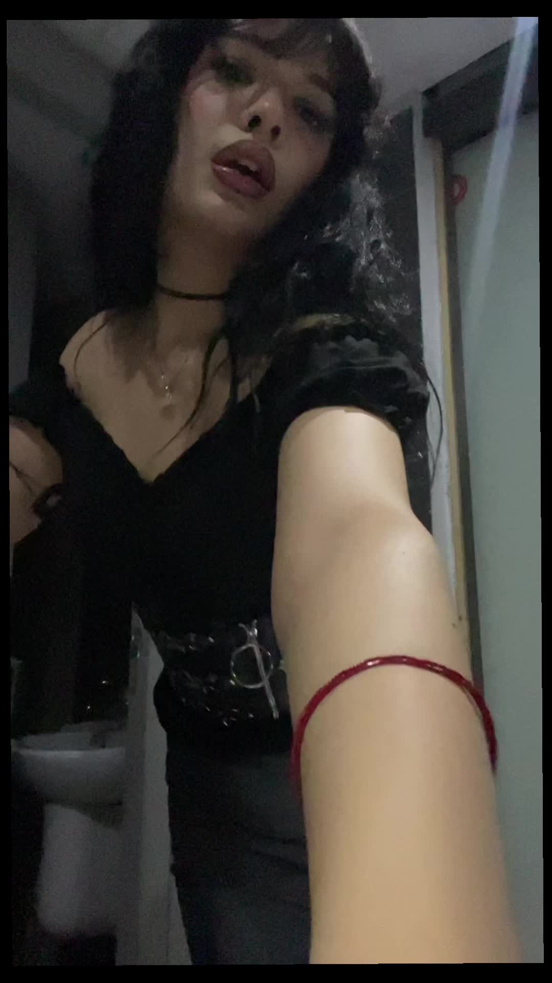 @๐๐จ๐ฆ๐ฆ๐ฒ๐ฒ