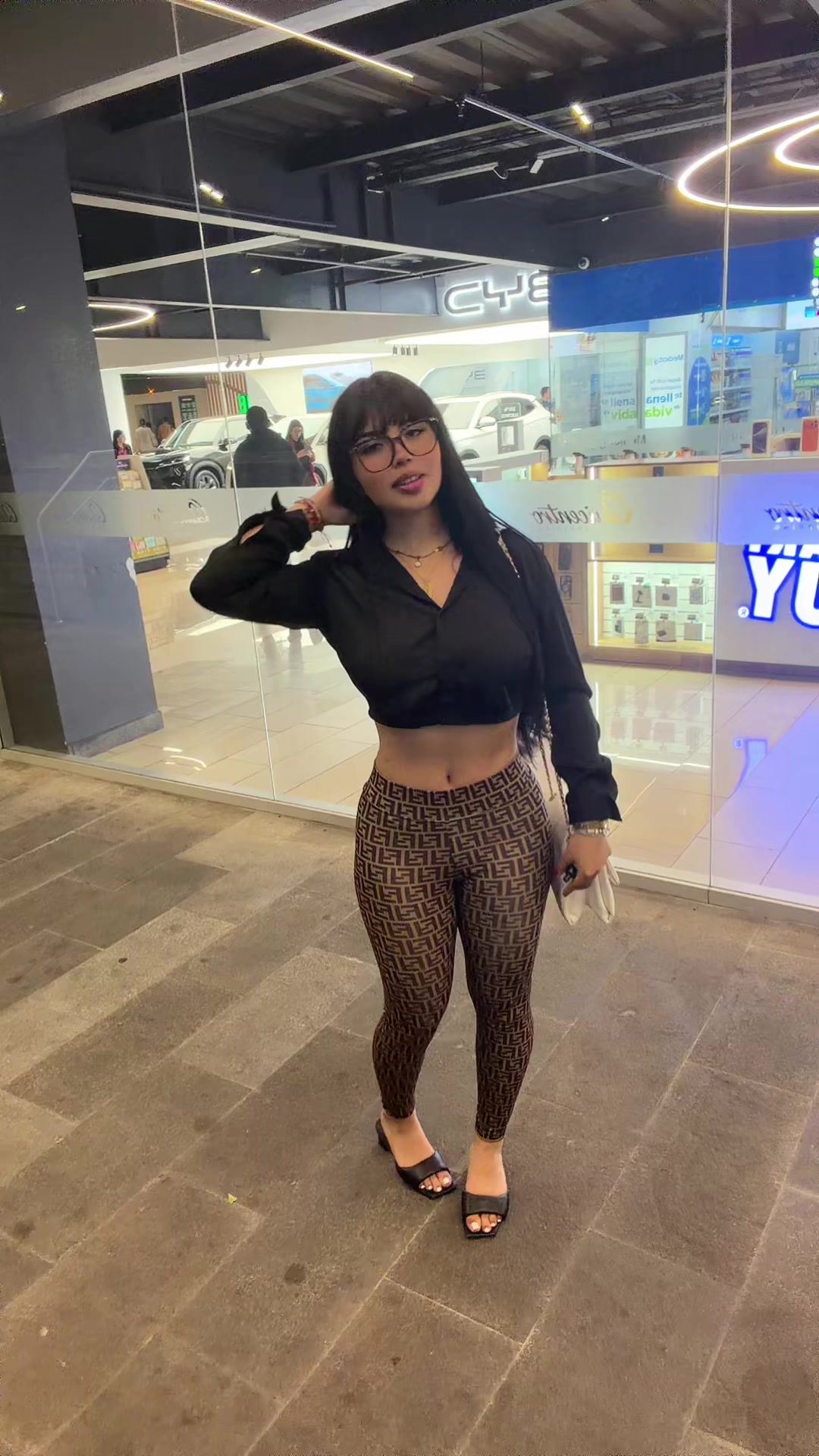 @Ana
