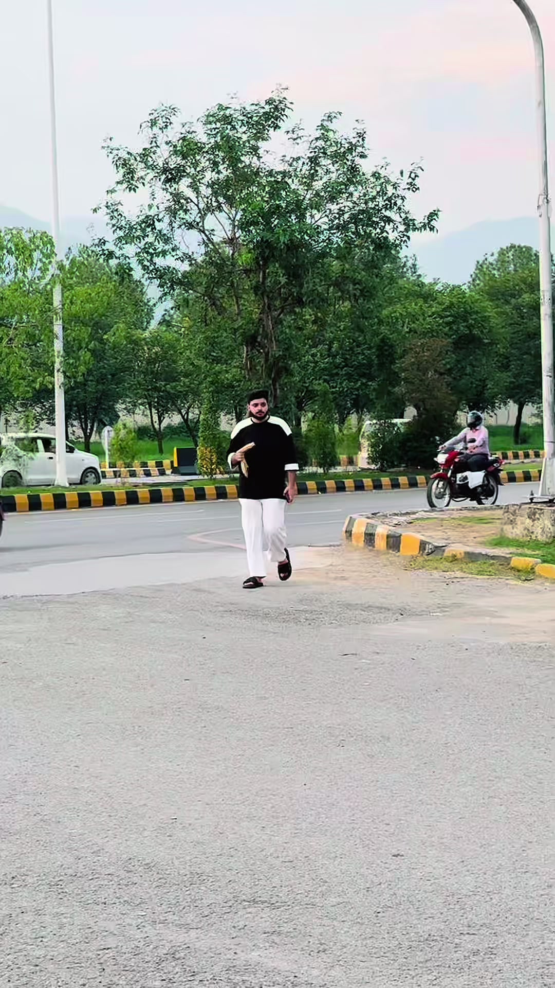 @𝐻🚩