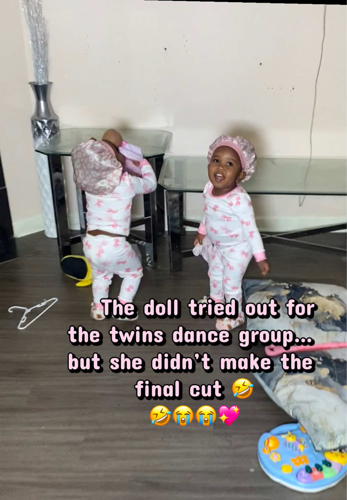 @twintasticpartyofsix