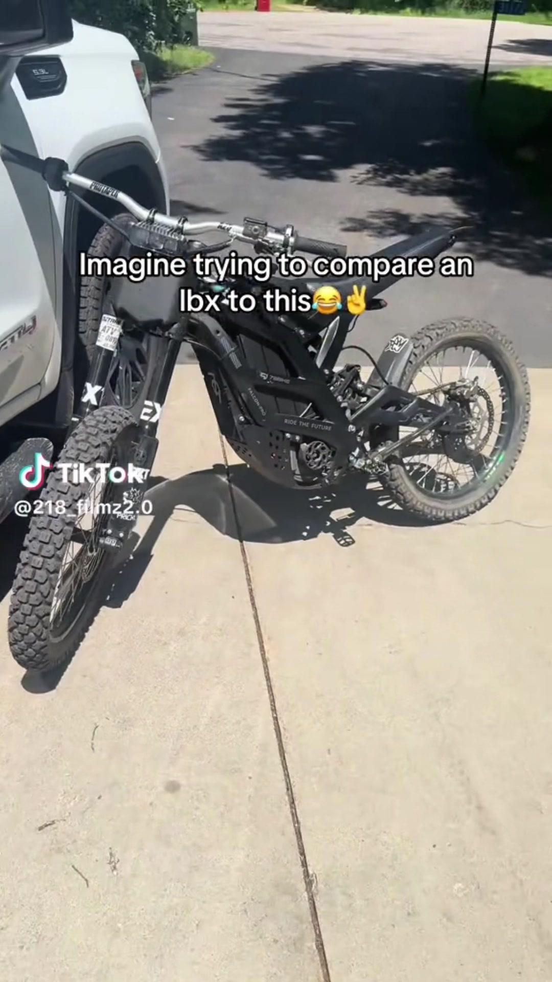 @Tht_rzr👻