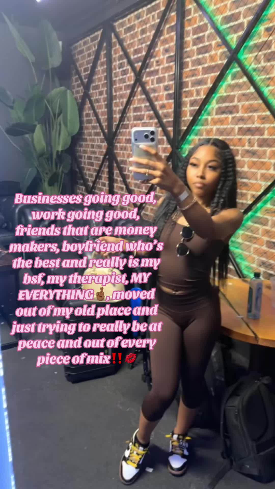 @Liah Mon&eacute;t