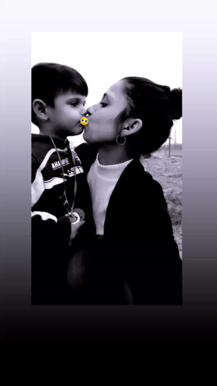 @😍E 😍R 😍 I 😍 K😍 A 😍