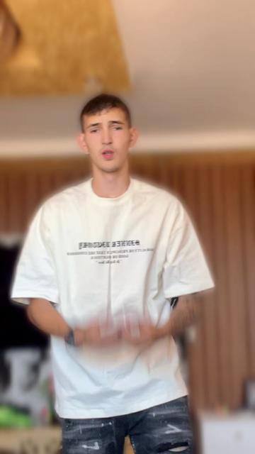 @🖤