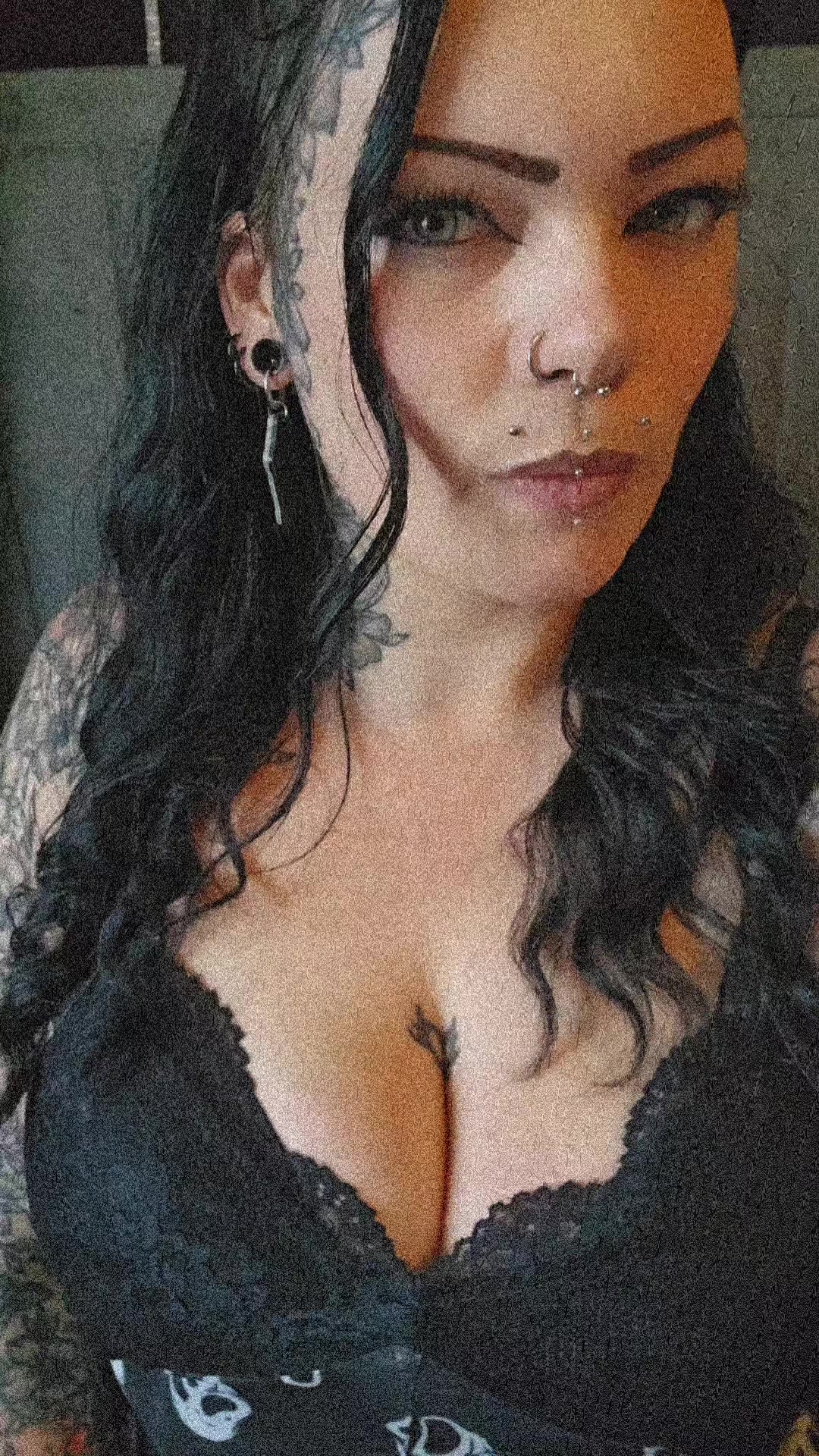 @🖤☬✞ Ⱡ₳ɄⱤ₳ ✞☬🖤