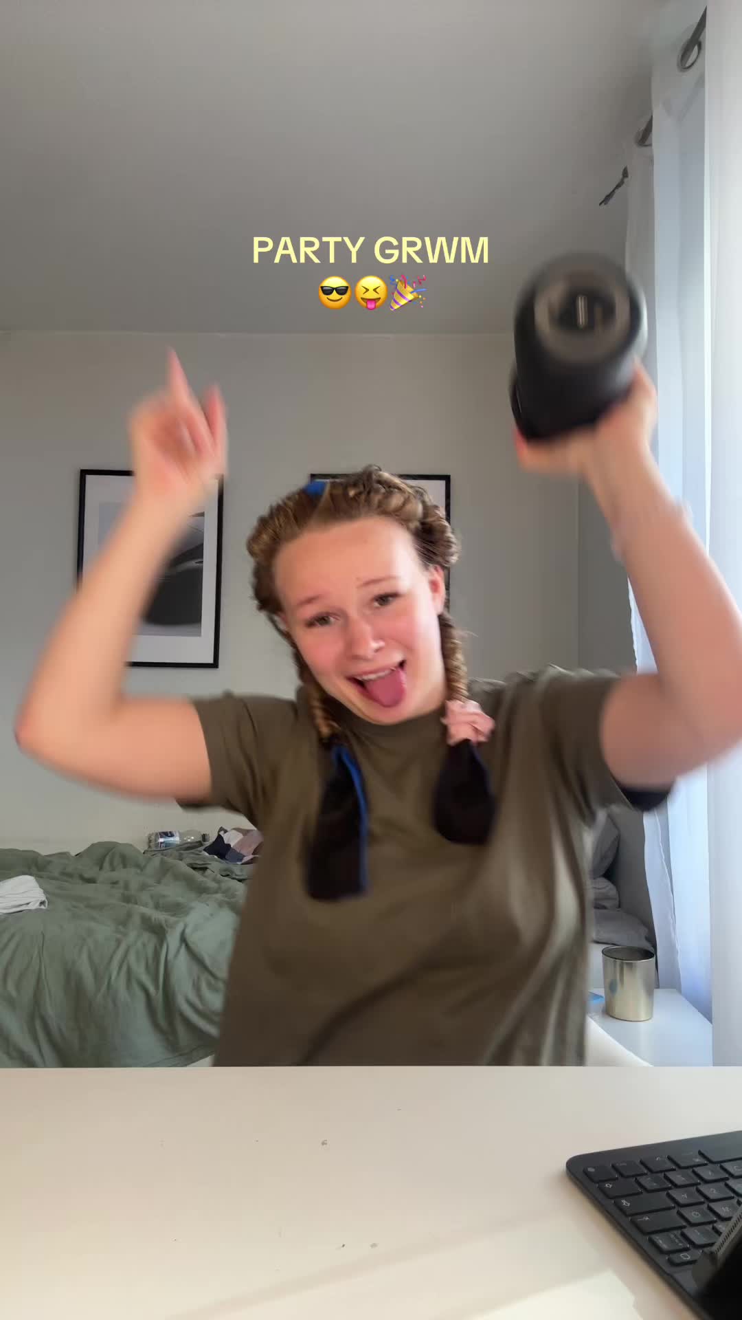 @nicole