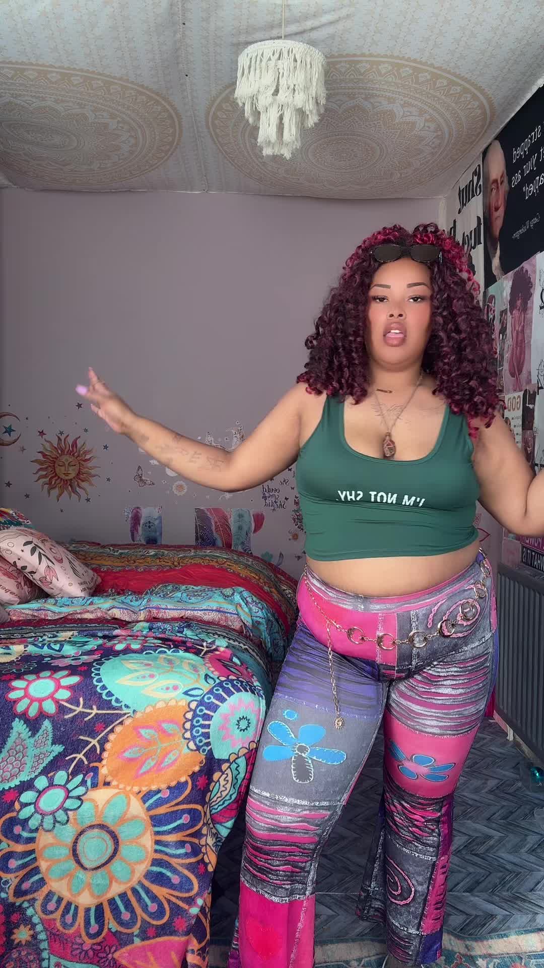 @🧚🏽♀️🍄Charn tanoushka☮️✌🏽