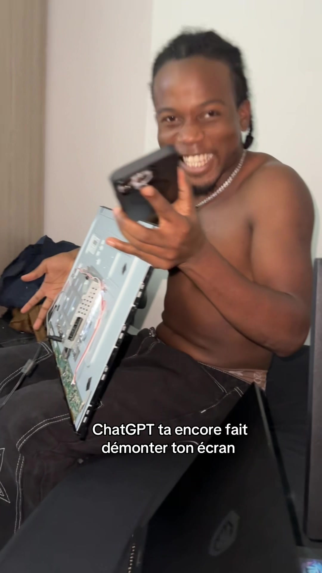 @CHARLITO