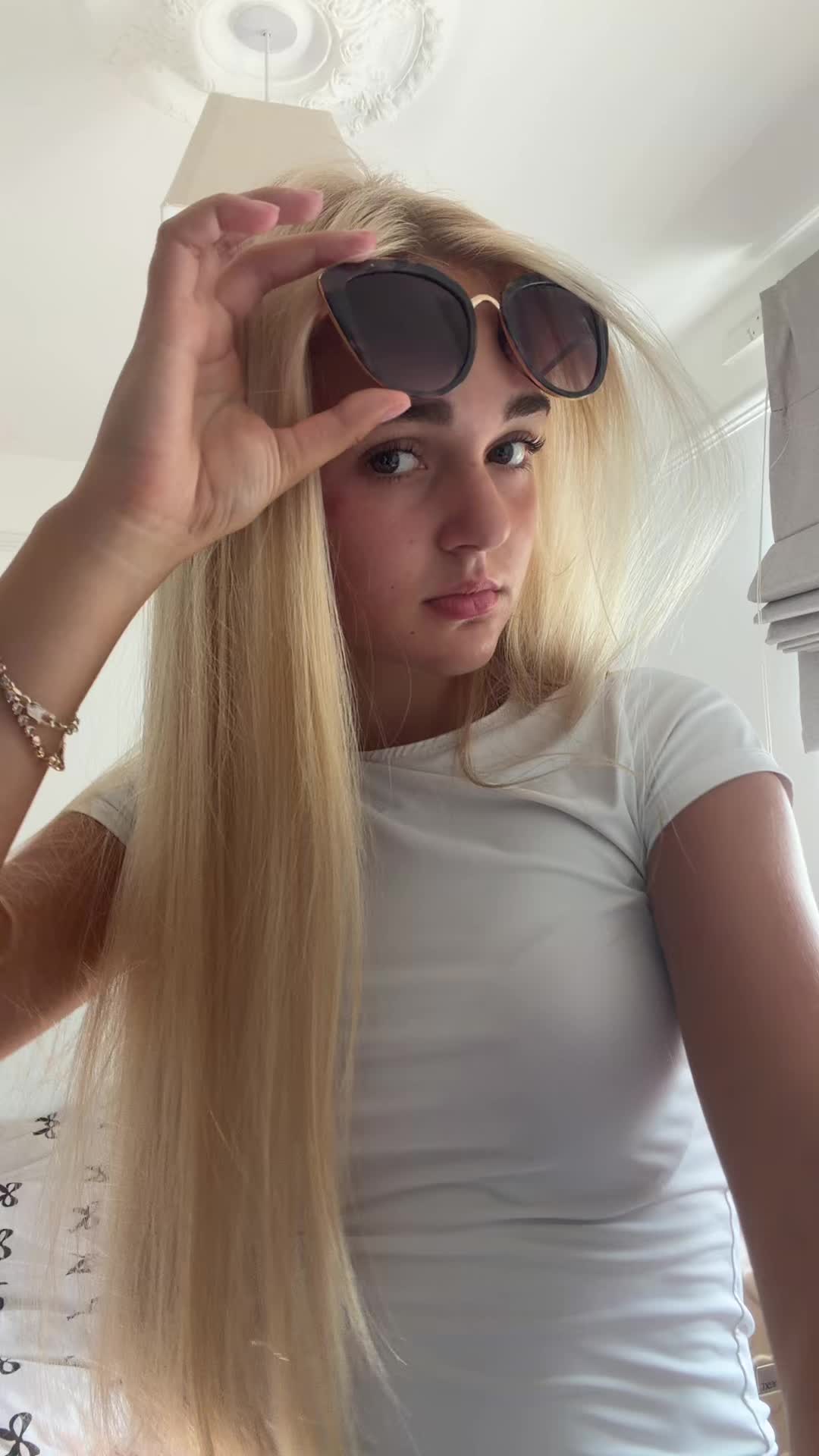 @itsskyyeeeee