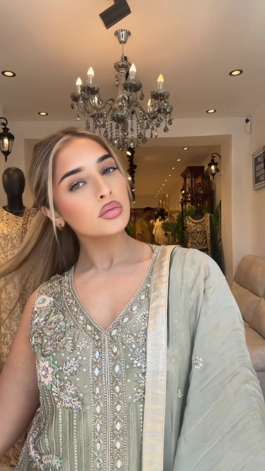 @Elafbridals