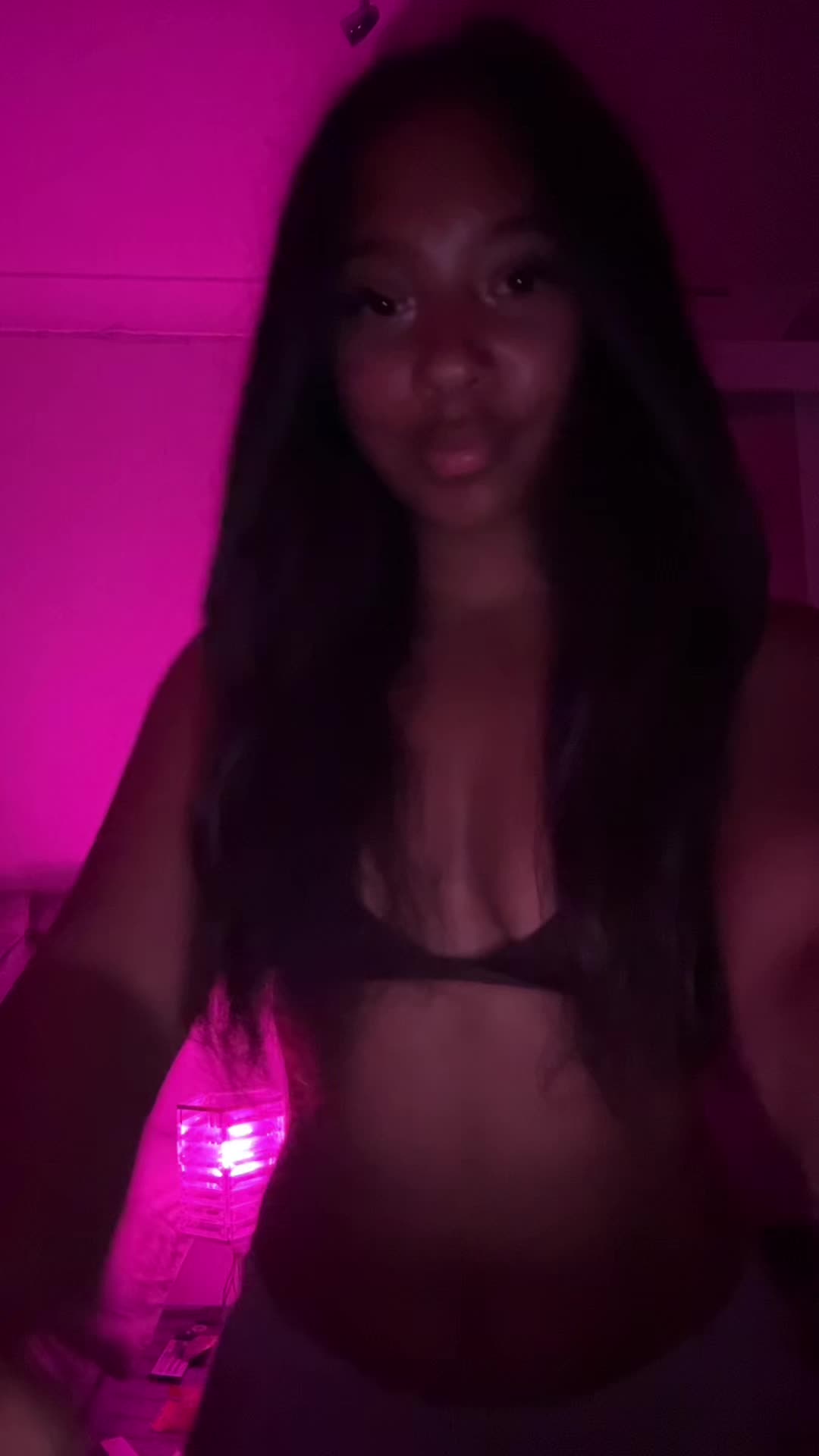 @shani x