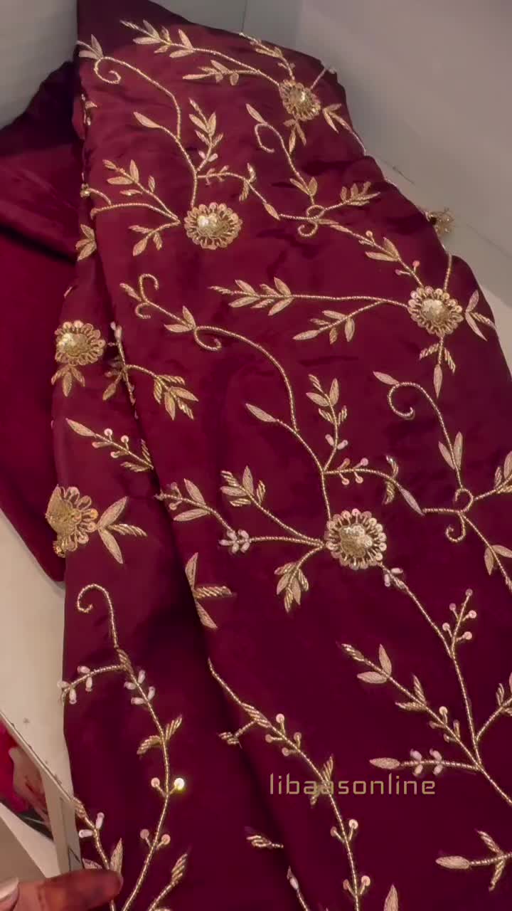 @ਲਿਬਾਸ by ਕੌਰ