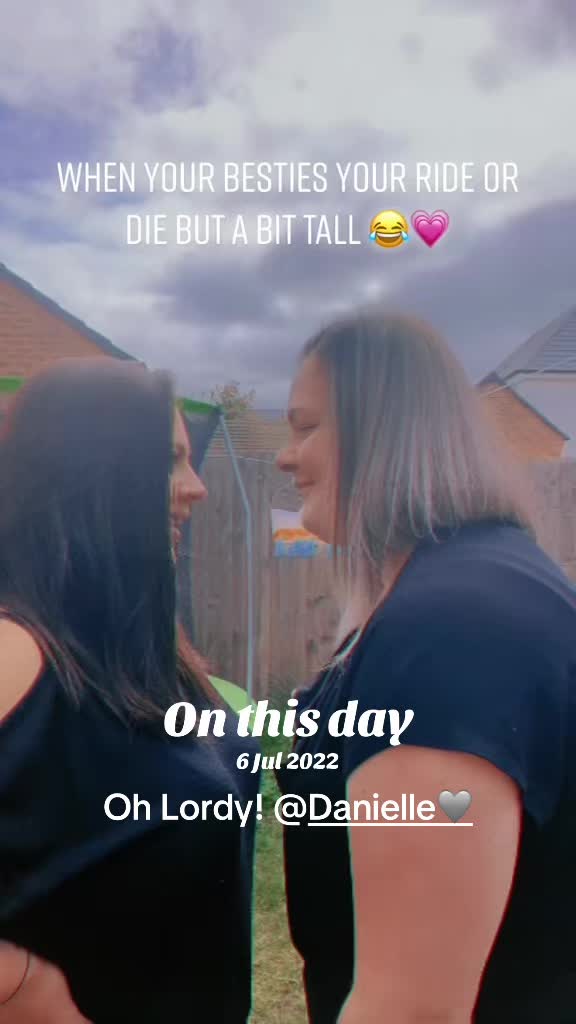 @Charlie😜🏳️🌈