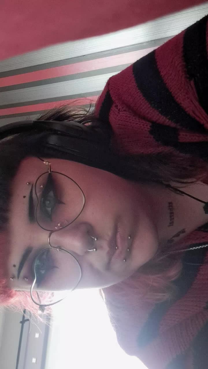 @🖤 𝕰𝖓𝖛𝖞 ❤️ (they/them)