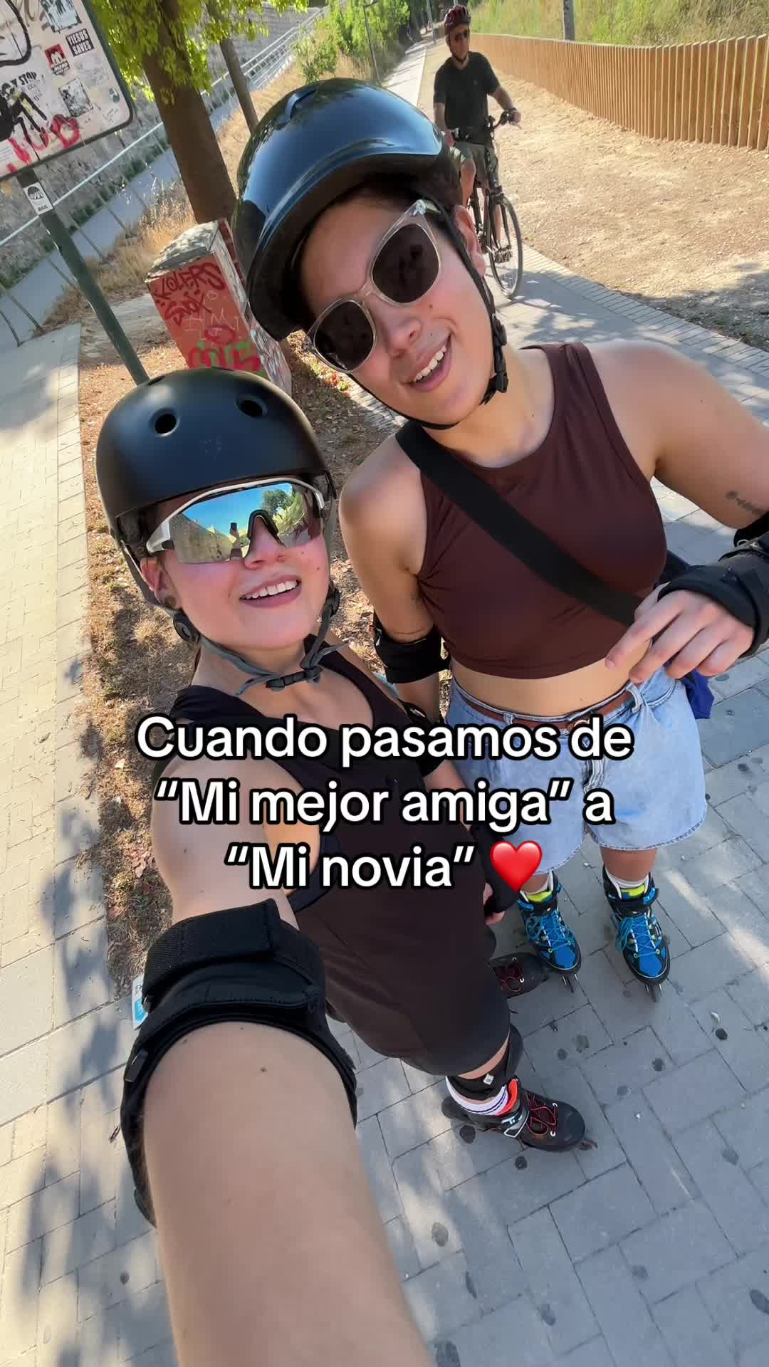 @Angie España