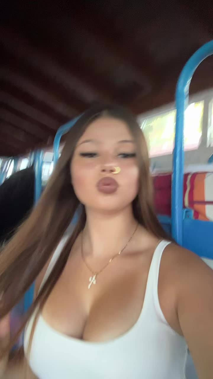 @👸🏼