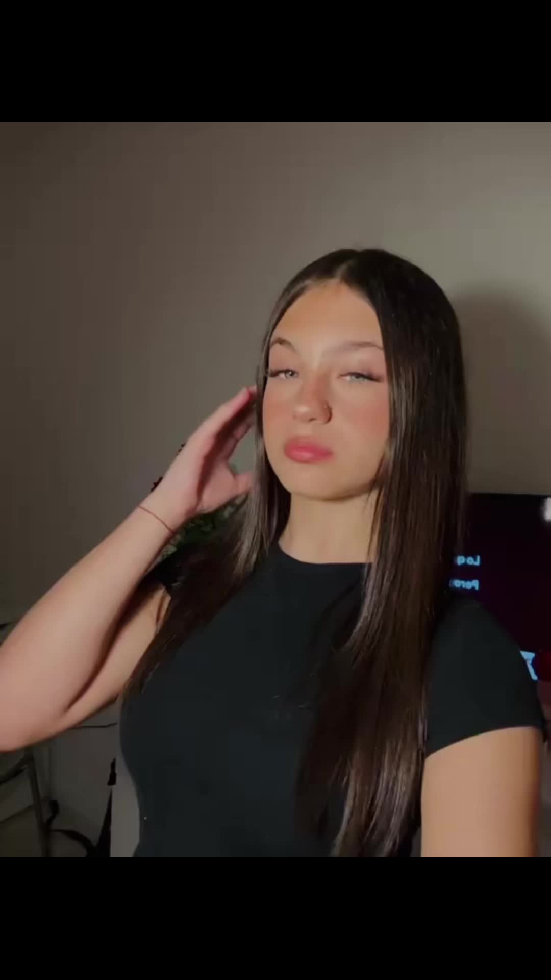 @elena