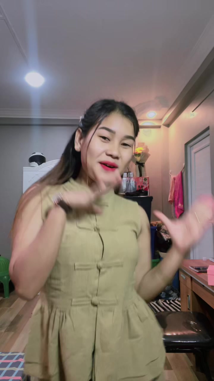 @Su Myat { ဘိုကလေးသူ😘😘😘 }