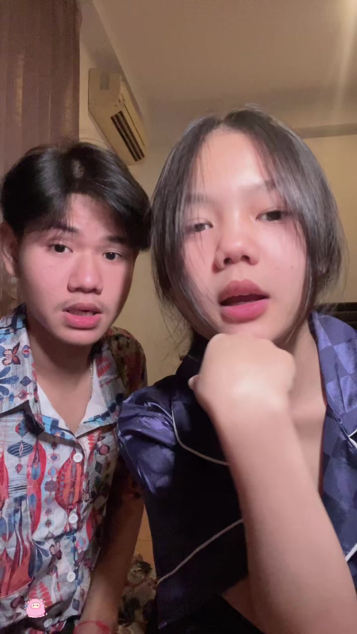 @Myat🦖