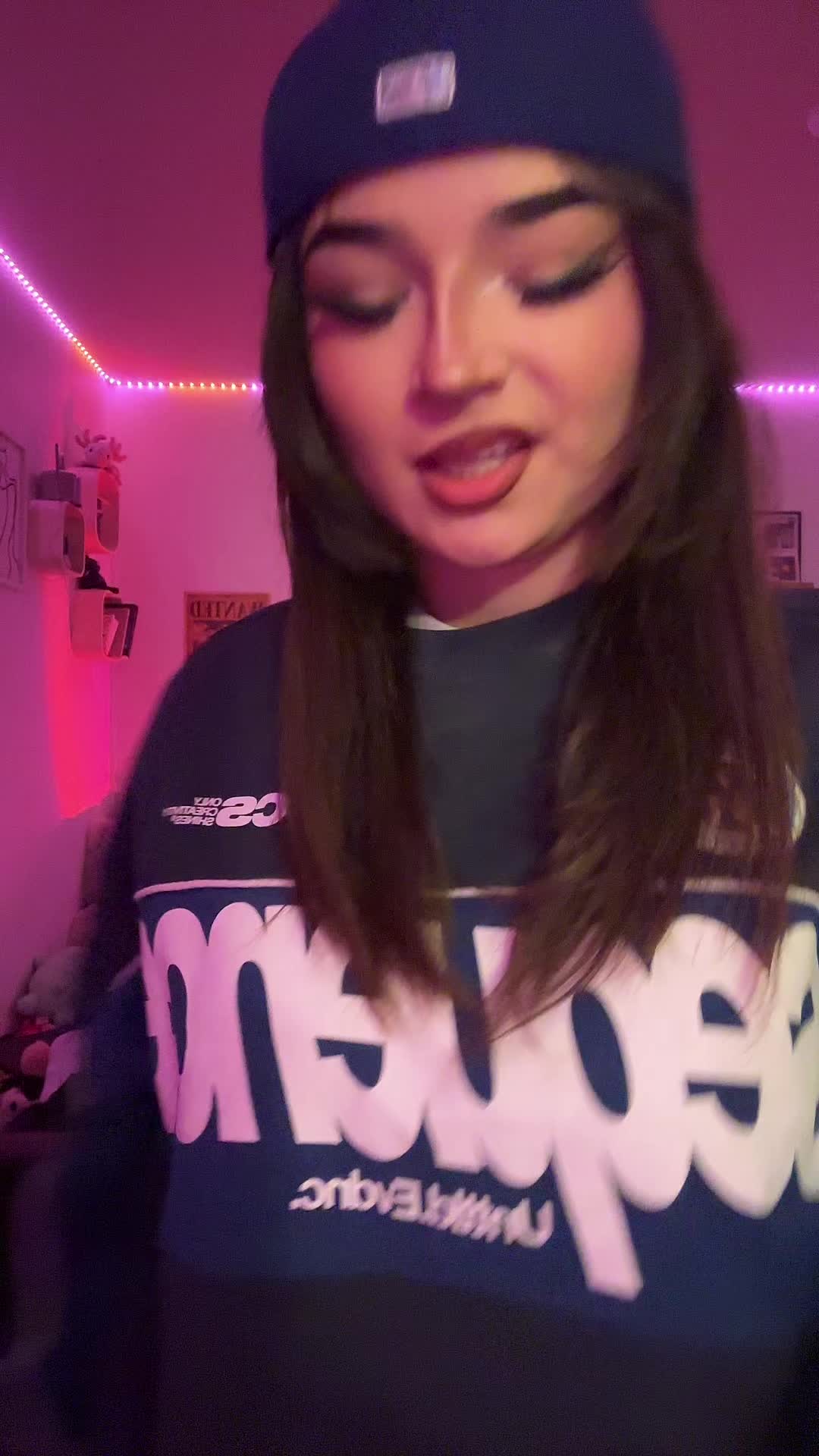 @Mariana 57🇨🇴