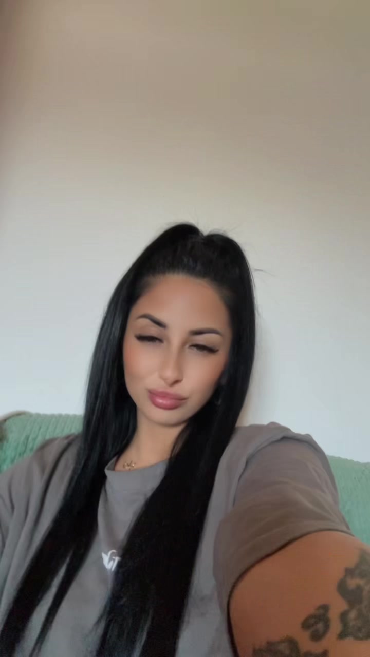 @Andreeea