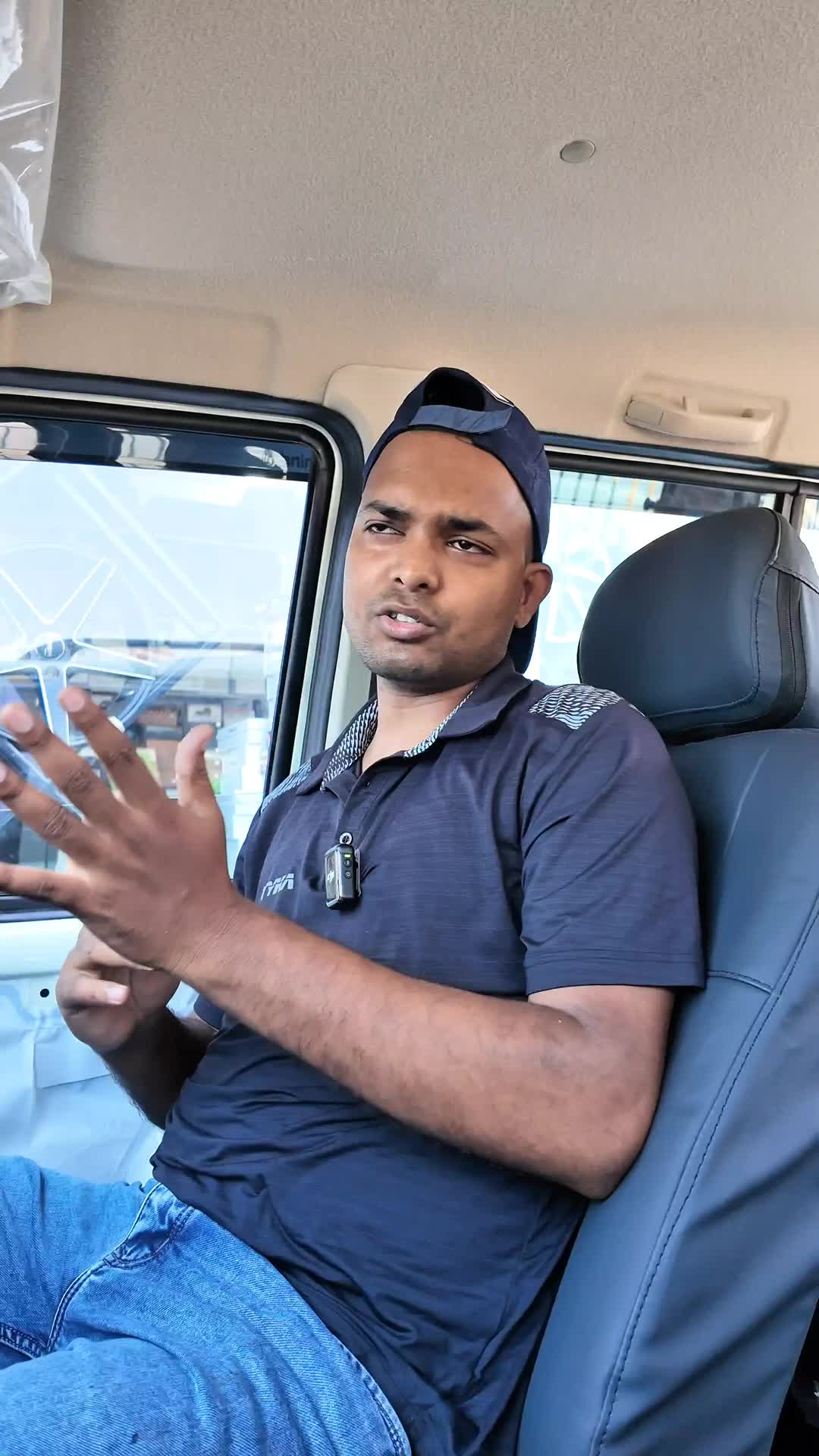 @Ankit Malakar Vlogs