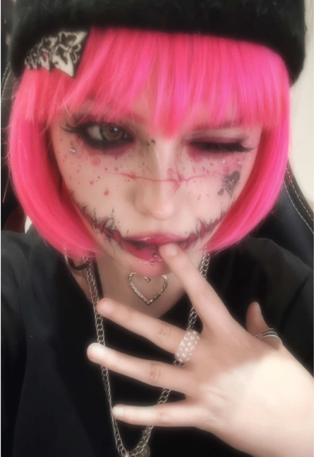 @HeyImYourFriend