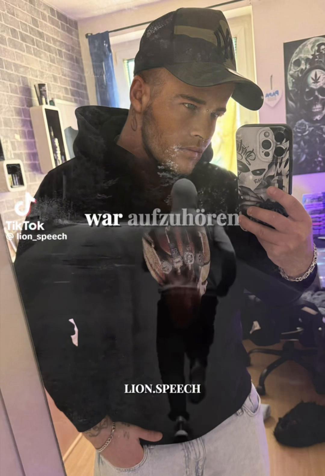 @𝕸𝖆𝖗𝖑𝖔𝖓