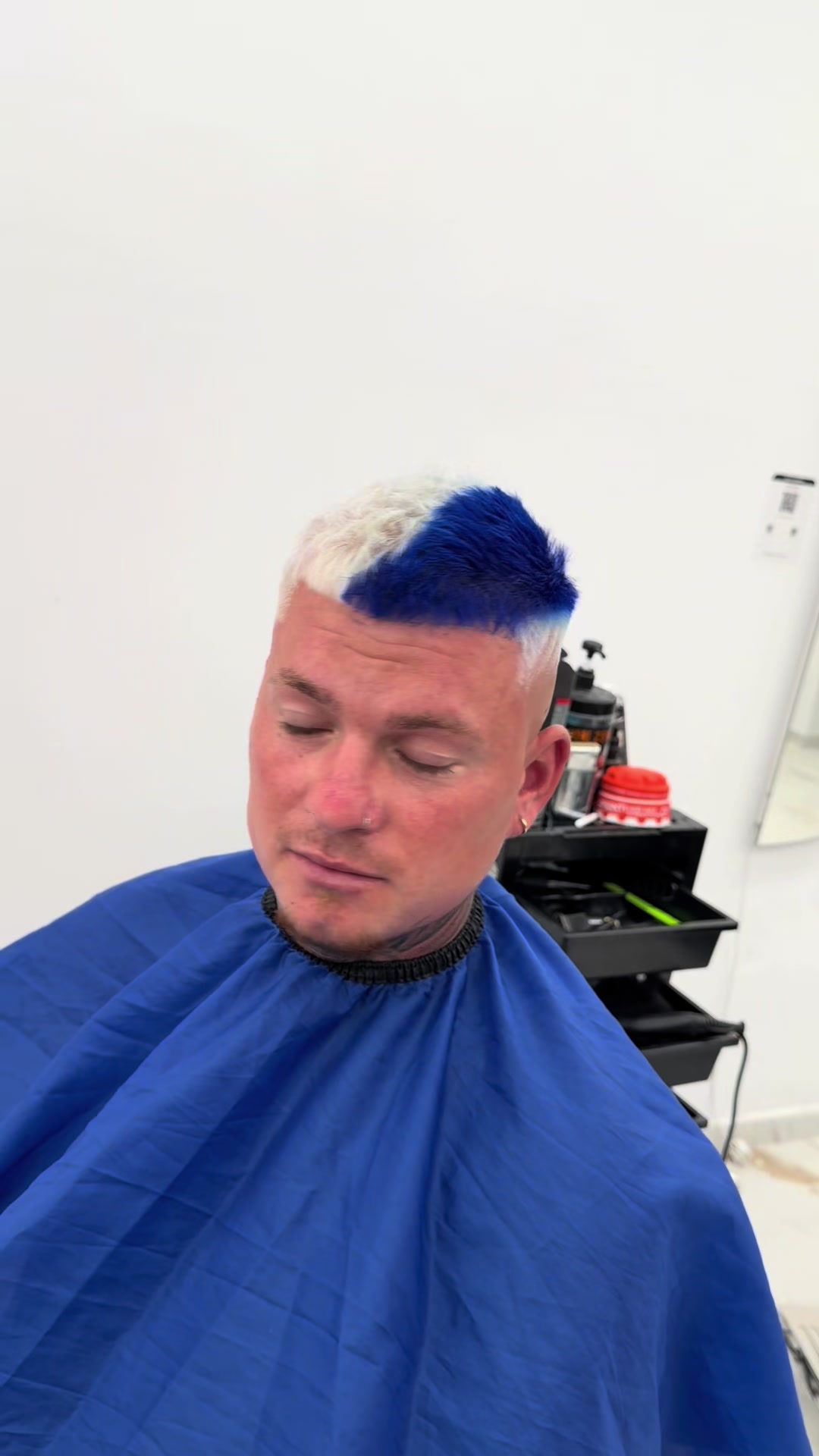 @FRAȚII BARBER