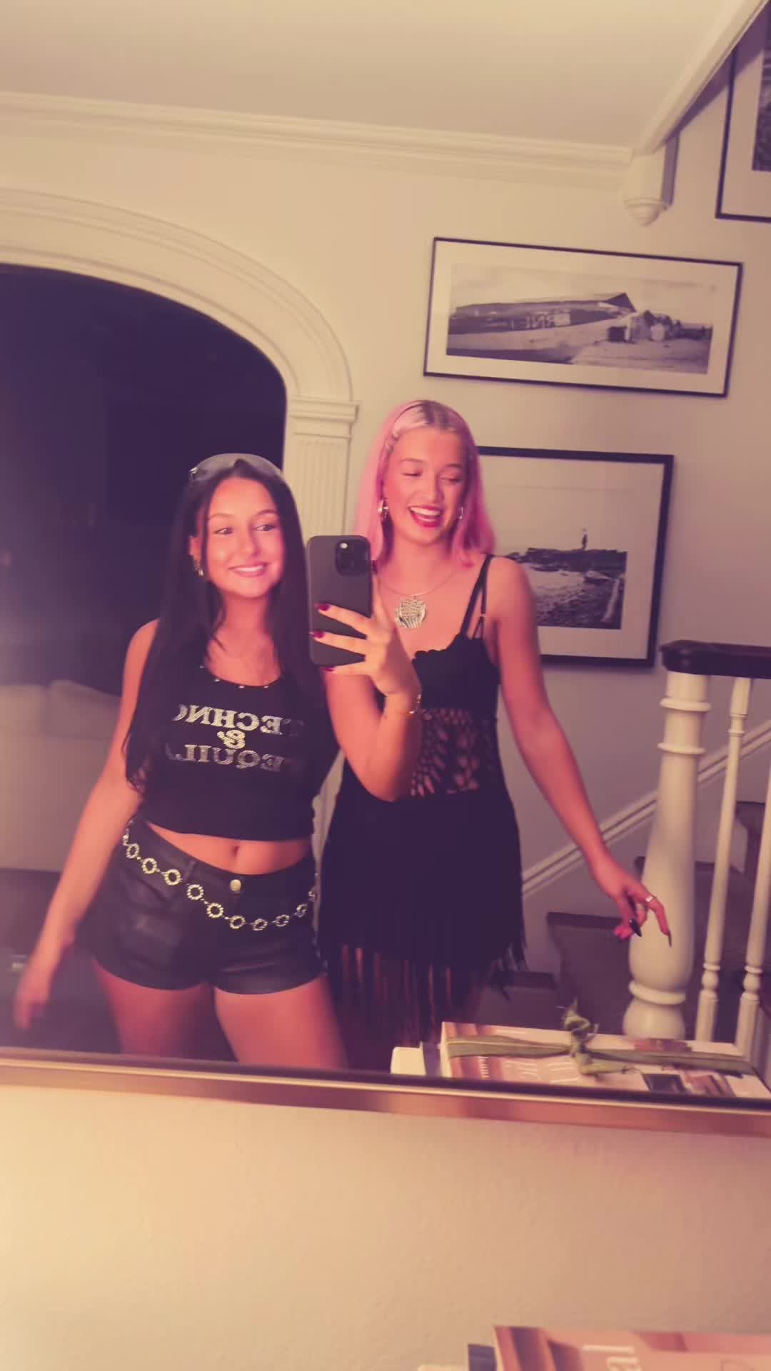 @ellahoppin