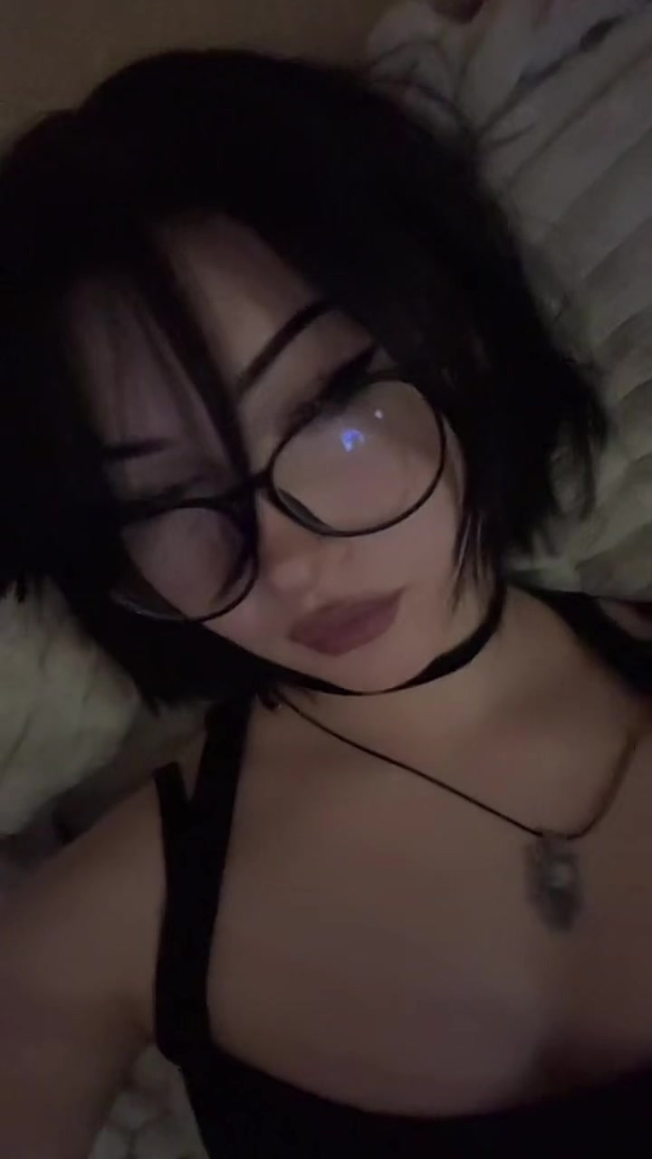 @анютка
