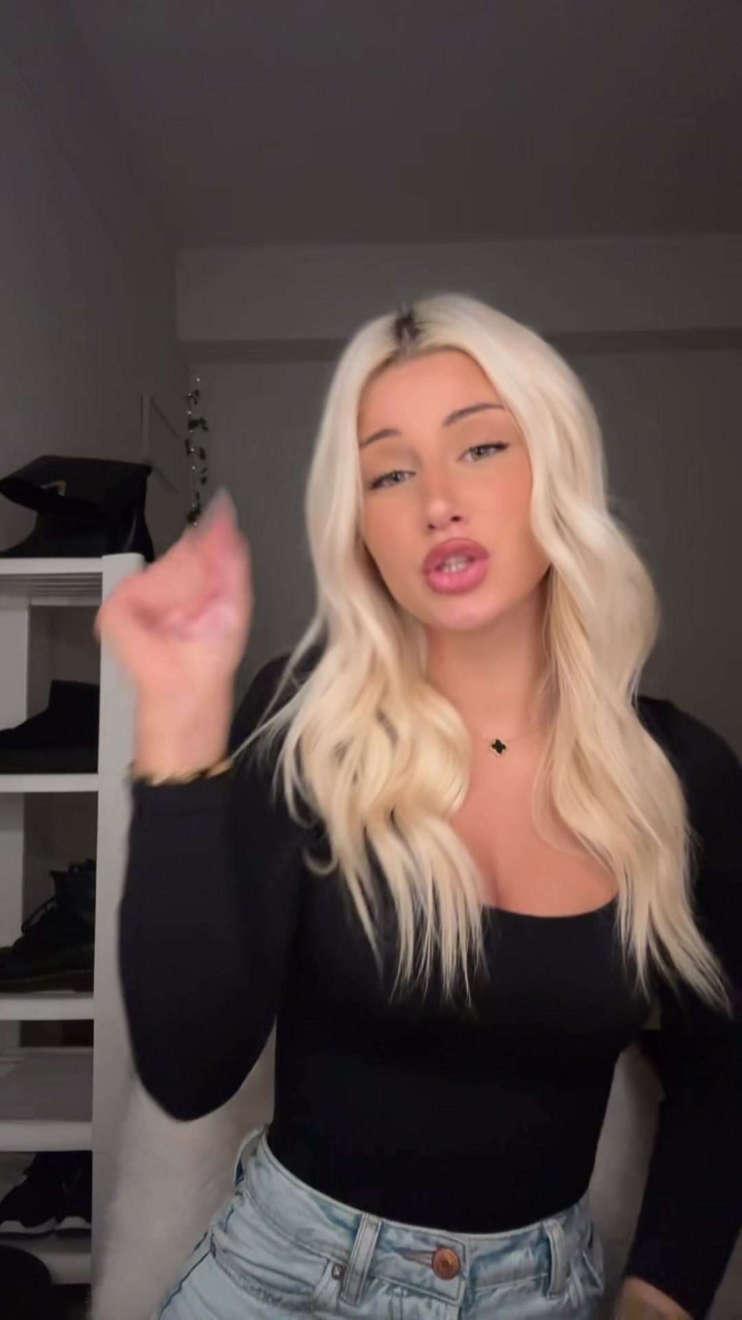 @evelyndallona