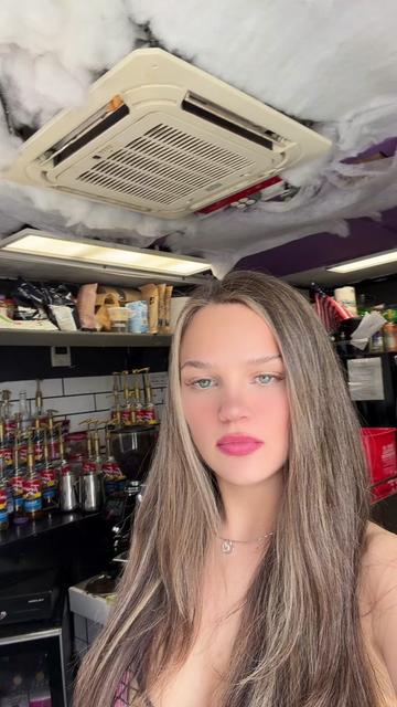 @venessaspeeks