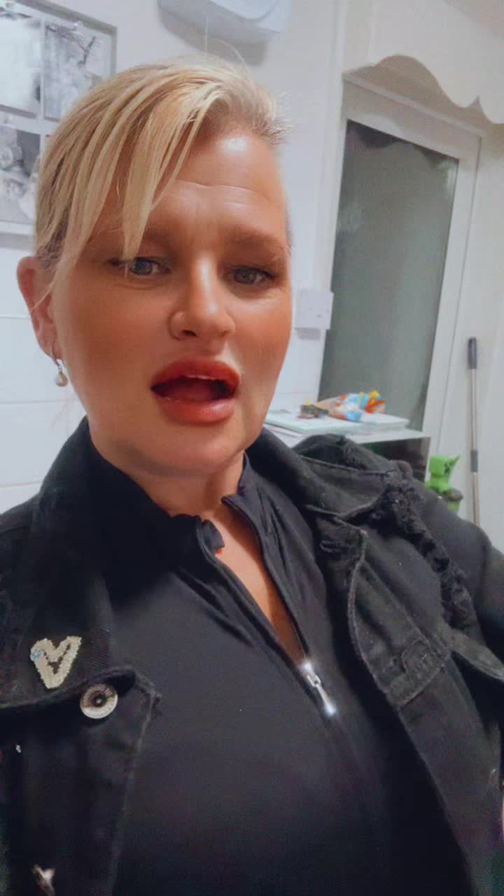 @nikki_19742