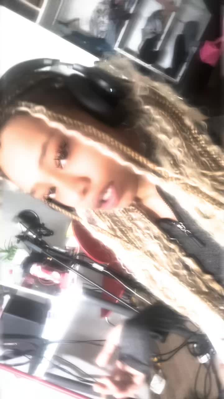 @Lovaaaa