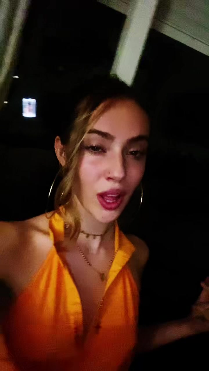 @🦋