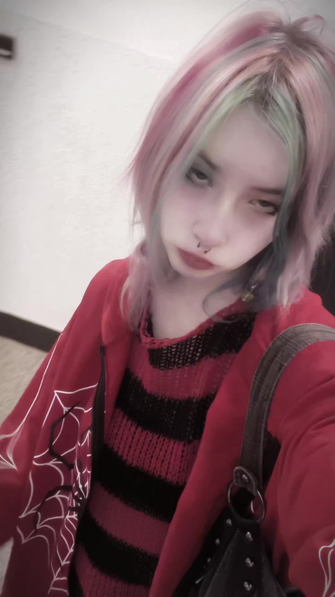 @(^^)