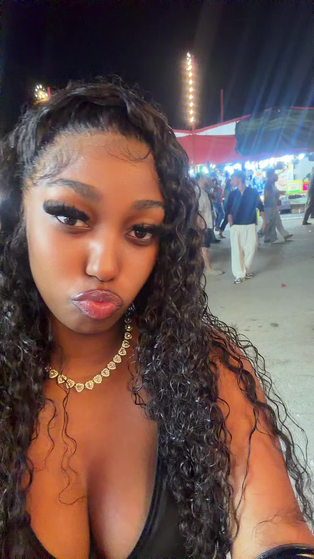 @Fadii.