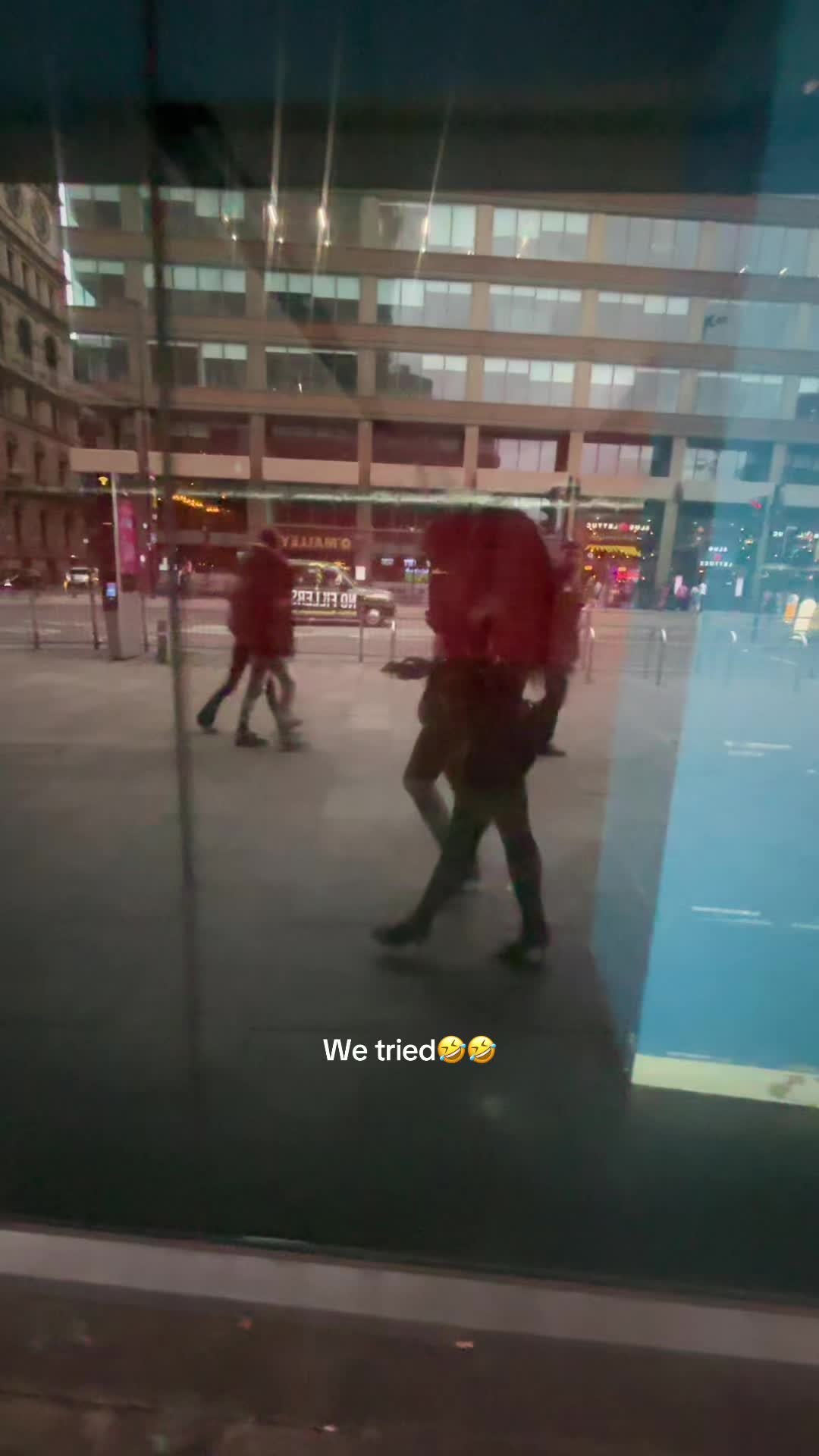 @𝐌